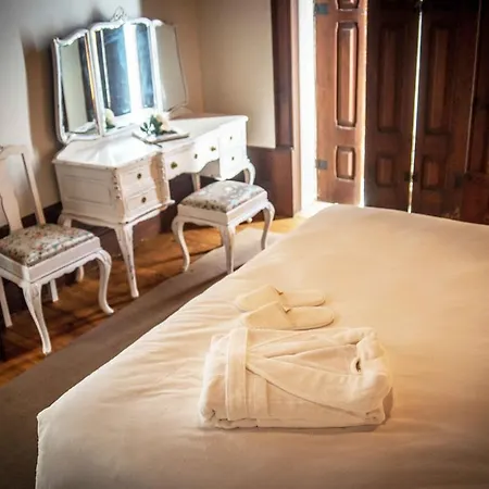 فندق مبيت وإفطار Casa Com Historia كوفيلهَ