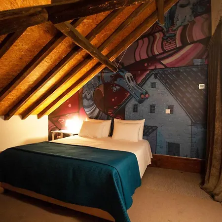 Casa Com Historia 3*